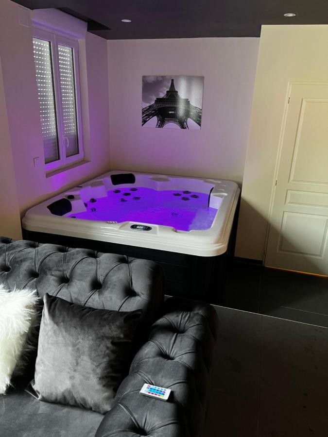 Fontenoy  Magnifique Duplex Avec Jaccuzi, Sauna Et Cinema Room Privatif מראה חיצוני תמונה