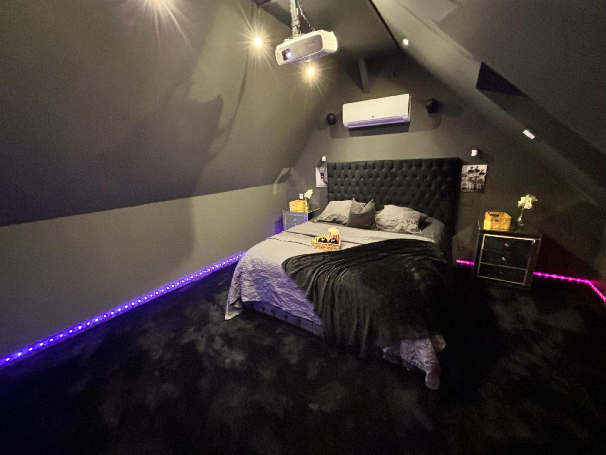 Fontenoy  Magnifique Duplex Avec Jaccuzi, Sauna Et Cinema Room Privatif מראה חיצוני תמונה